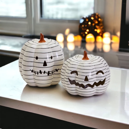Décoration d'automne et d'Halloween minimaliste en forme de citrouille rayée noir et blanc peinte à la main avec LED