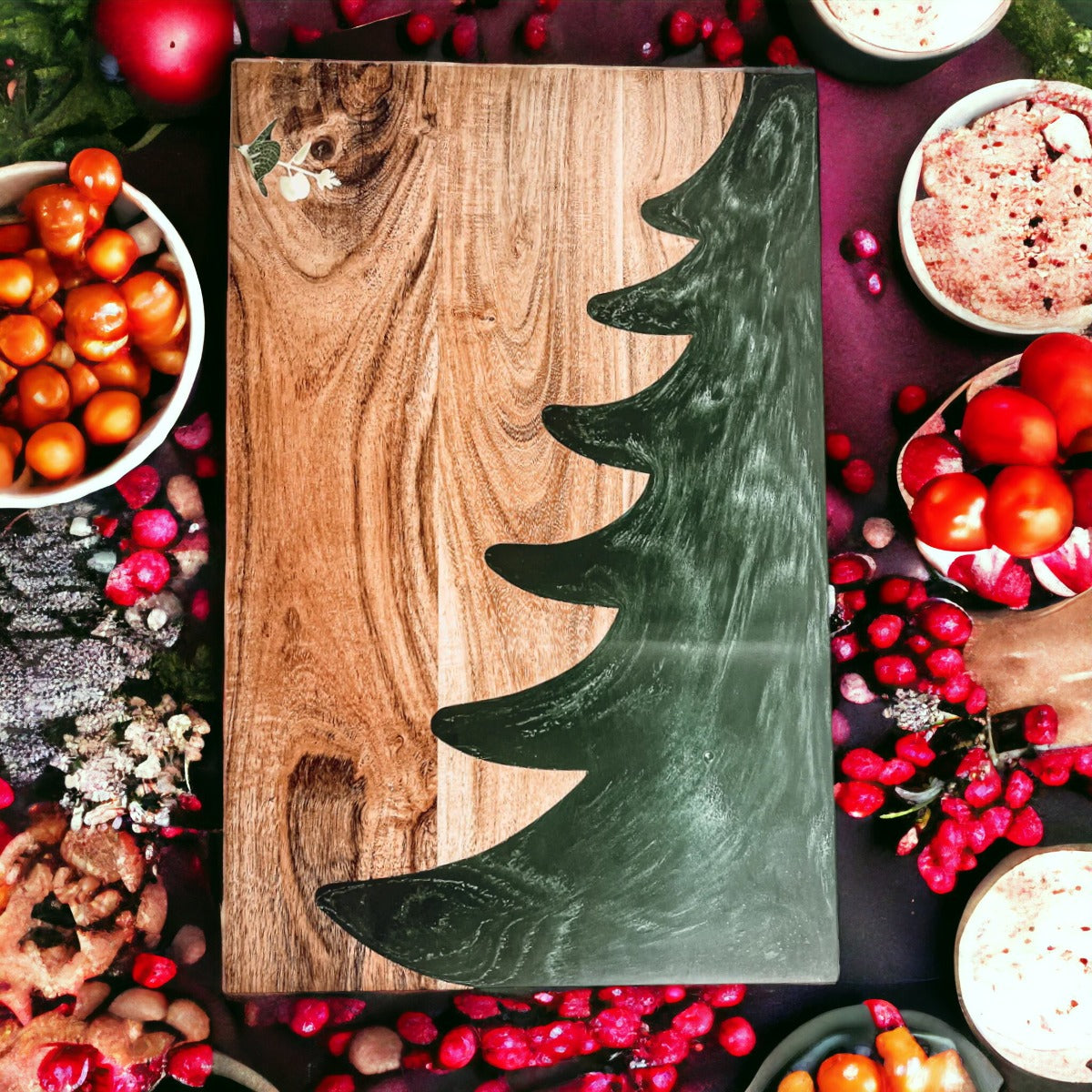 Weihnachtliche Wurst- und Käseplatte Servierbrett Holz Harz Handgefertigt Marmoriert Baum Intarsie