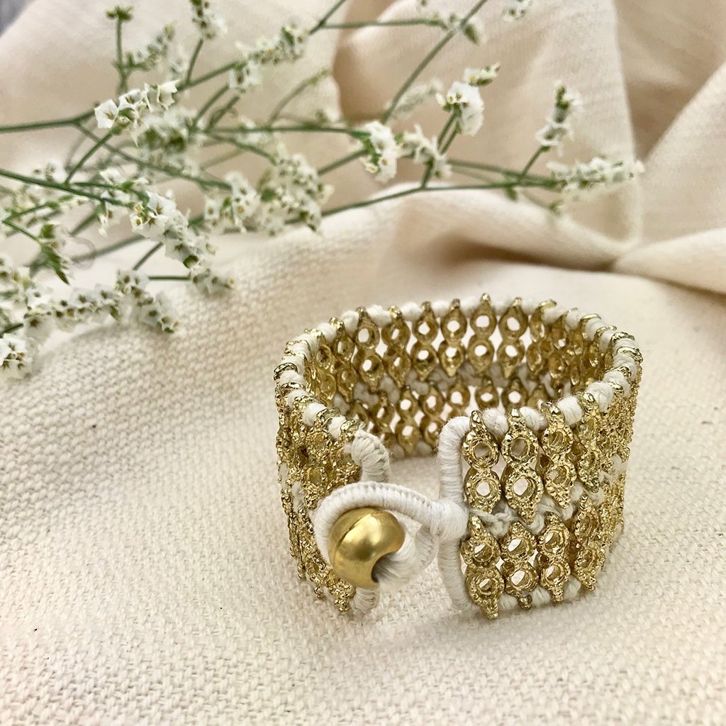 Bracelet manchette en fil de coton tissé à la main, perlé, style indien