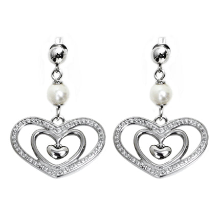 Boucles d'oreilles pendantes cœur en perles, ton argenté, avec accents de cristal