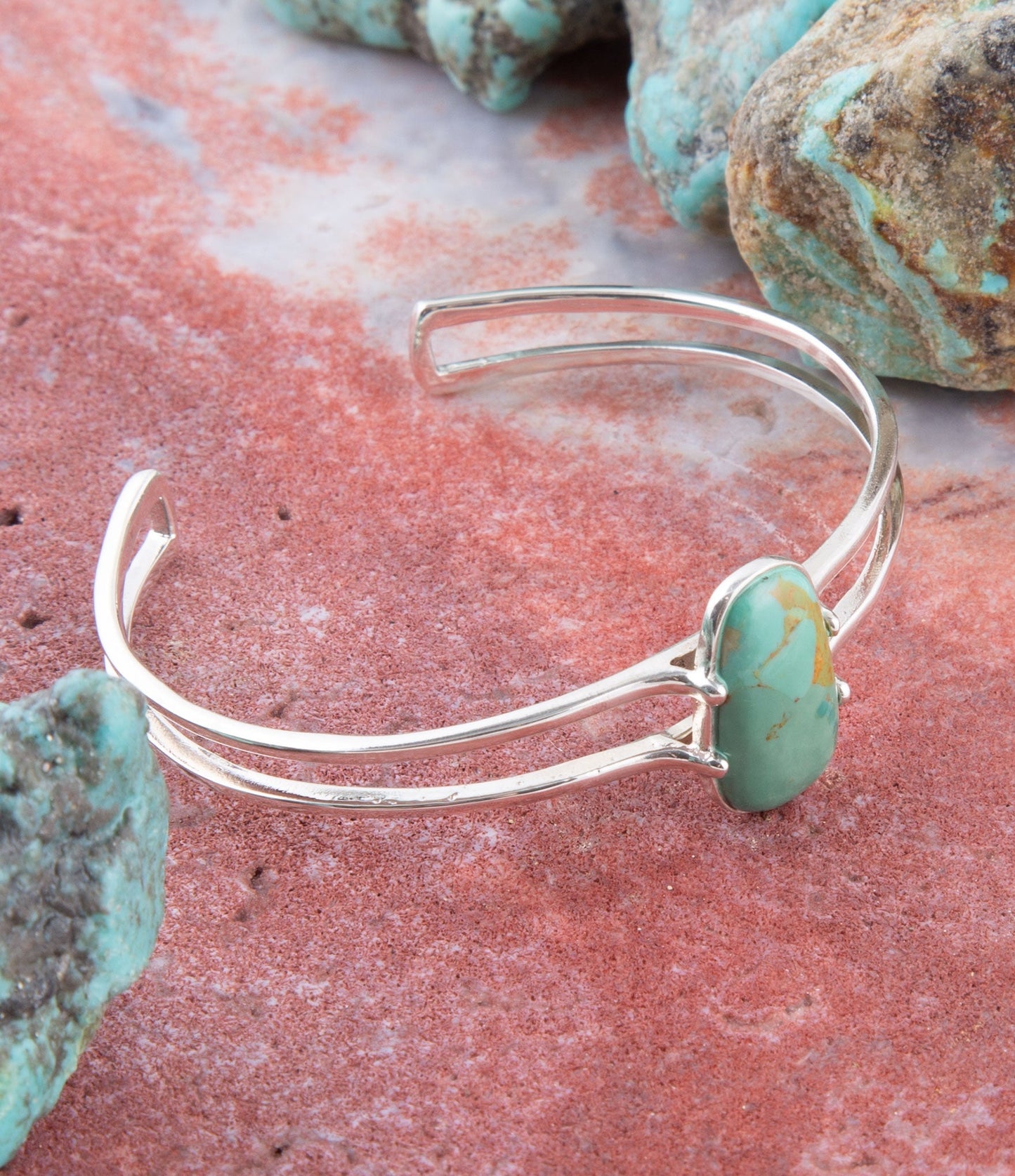 Hochwertiges Armband aus Türkis und Sterlingsilber