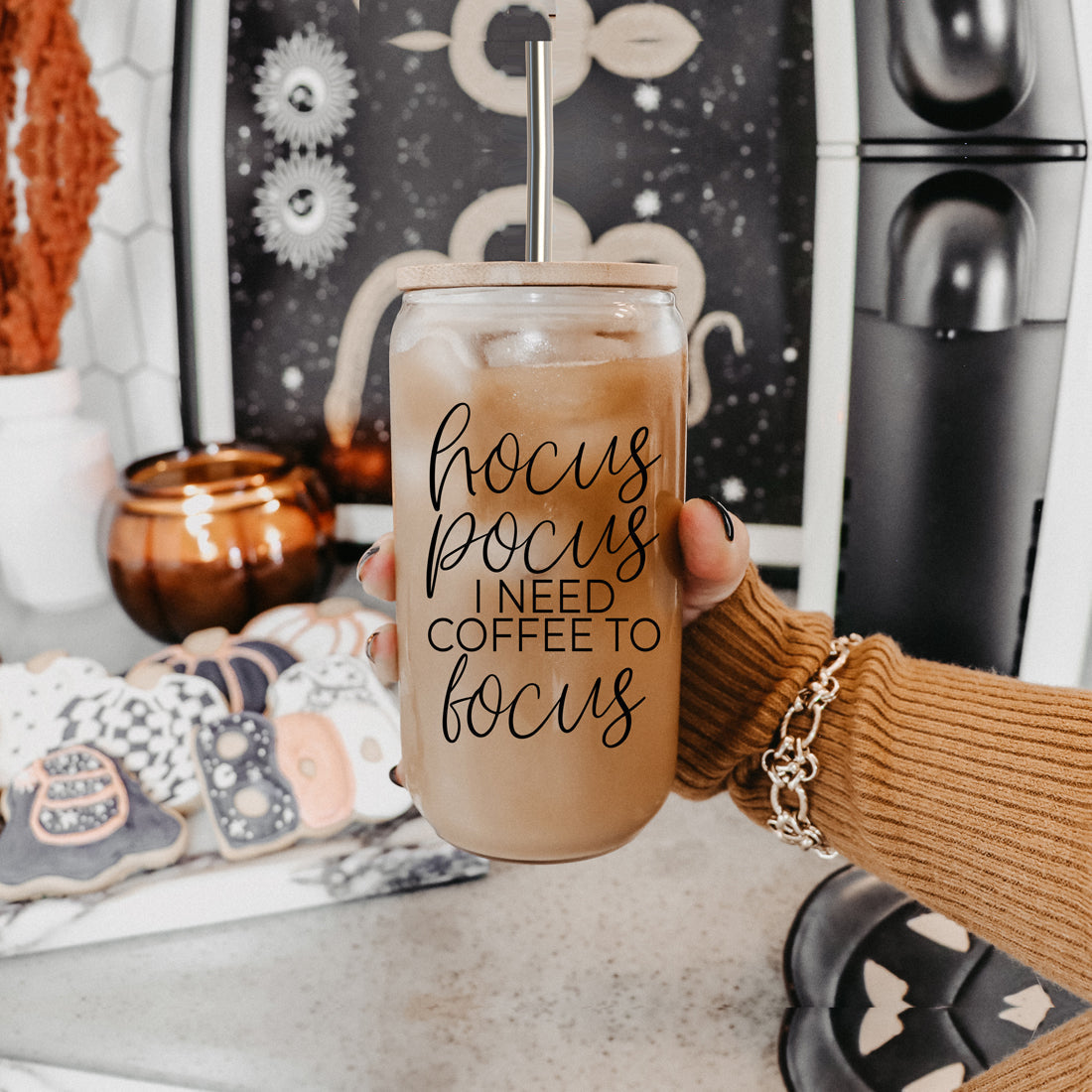 Gobelet en verre Hocus Pocus 500 ml avec couvercle en bambou, pailles en acier inoxydable, citation sur le café