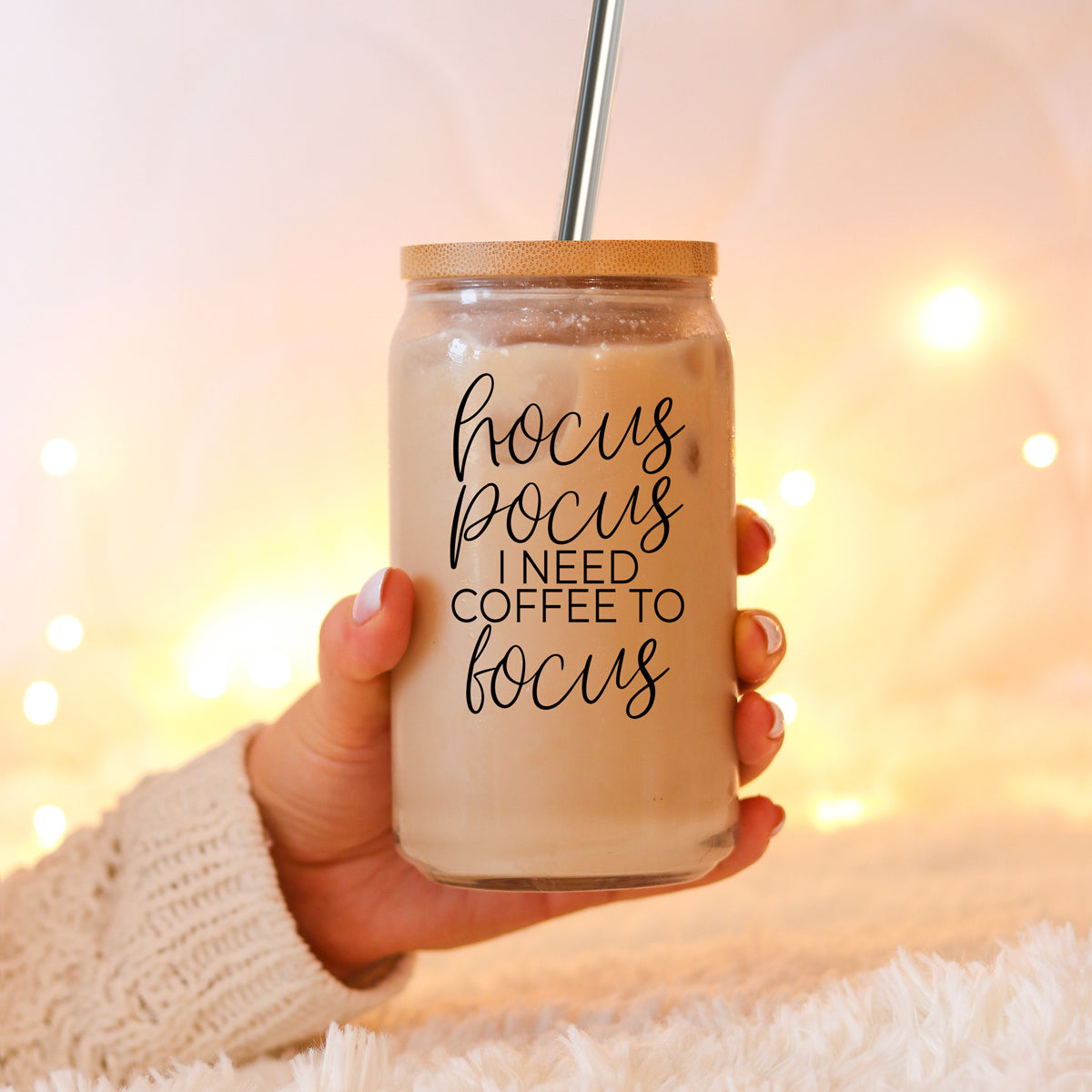 Gobelet en verre Hocus Pocus 500 ml avec couvercle en bambou, pailles en acier inoxydable, citation sur le café