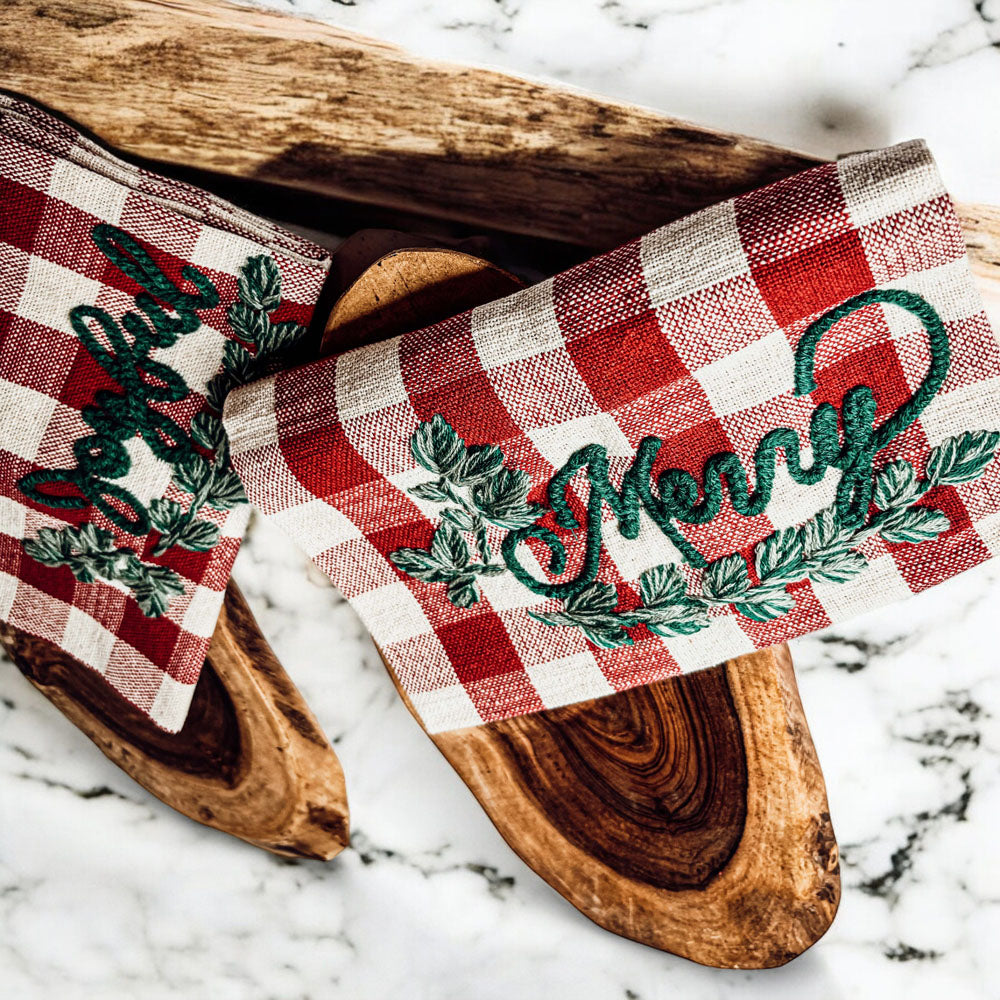 Wurst- und Käseplatte-Set für die Feiertage mit Küchentüchern im Schottenkaro – 2-teiliges Geschenkset