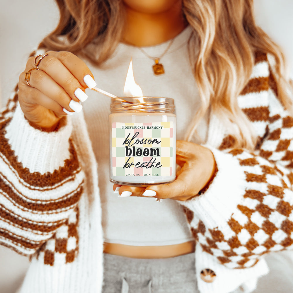 Honeysuckle Scented Soy Candle - Sweet Floral Blossom, Honeyed Summer Aroma