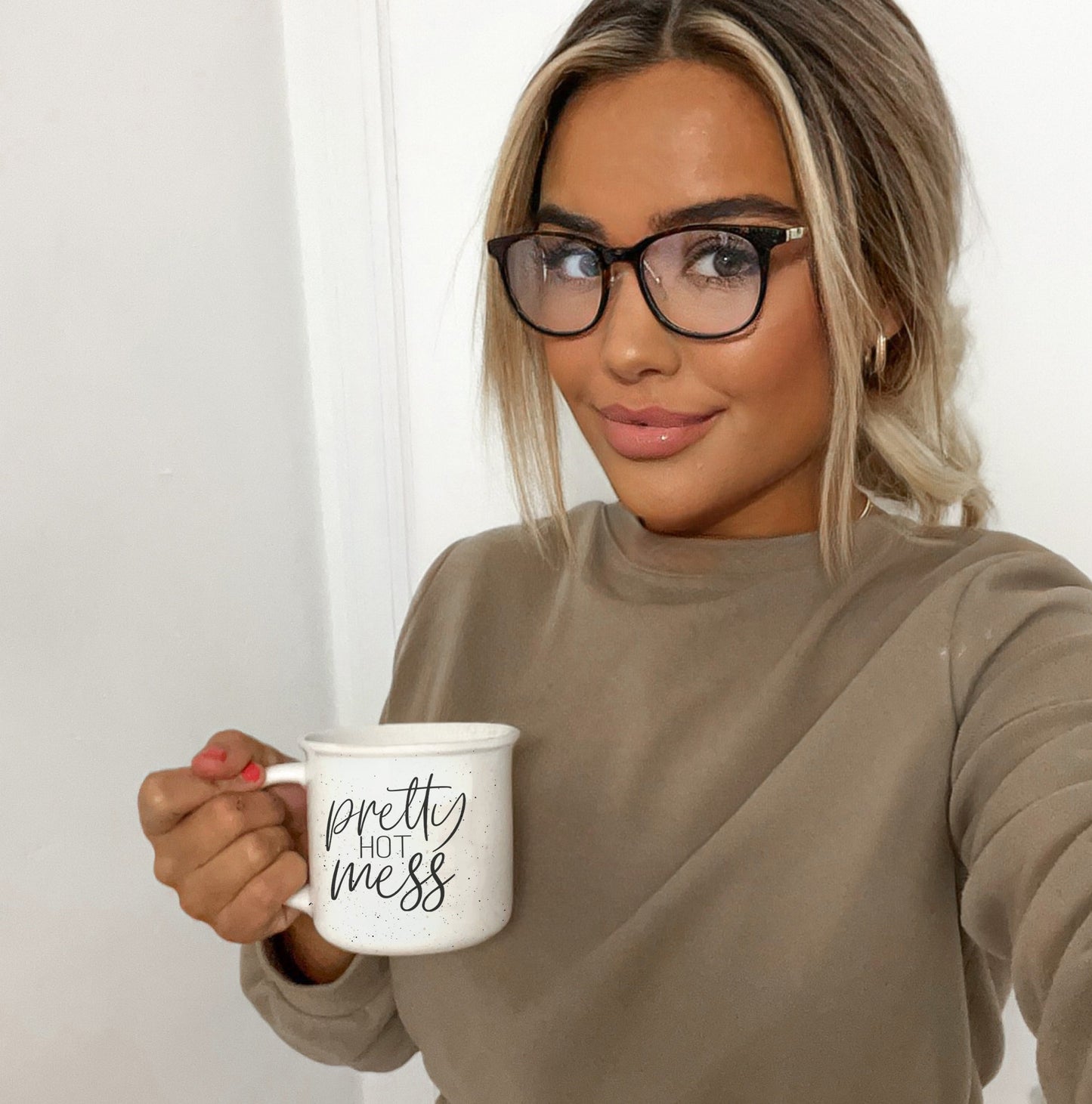 Pretty Hot Mess 14.5oz Keramik-Kaffeetasse Lustige Hot Mess Zitat-Tasse für Zuhause, Büro und Reisen