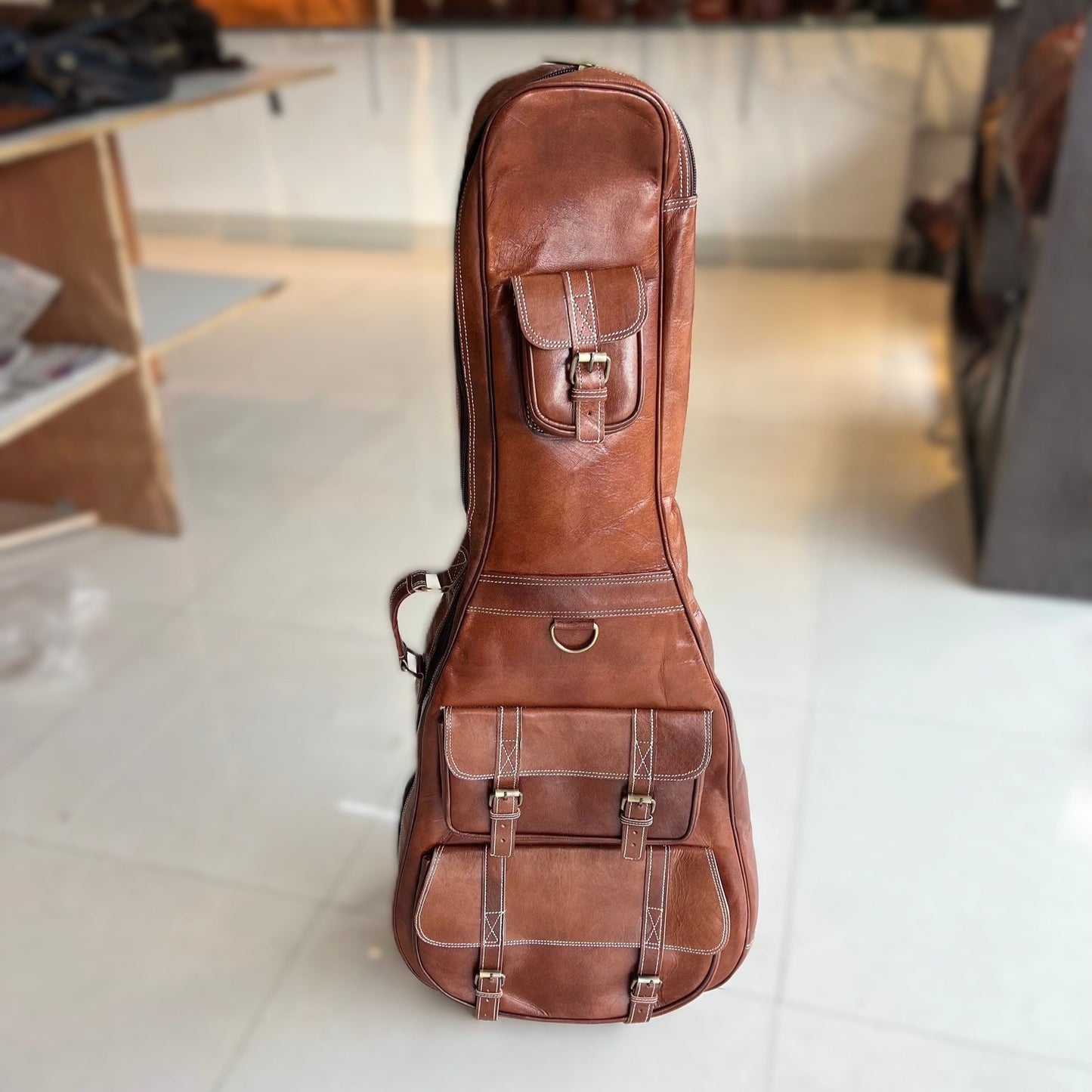 Personalisierter Leder-Gitarrenkoffer