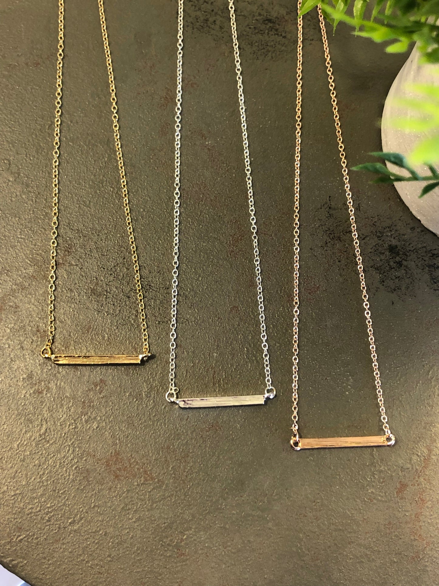 Collier pendentif barre Latitude