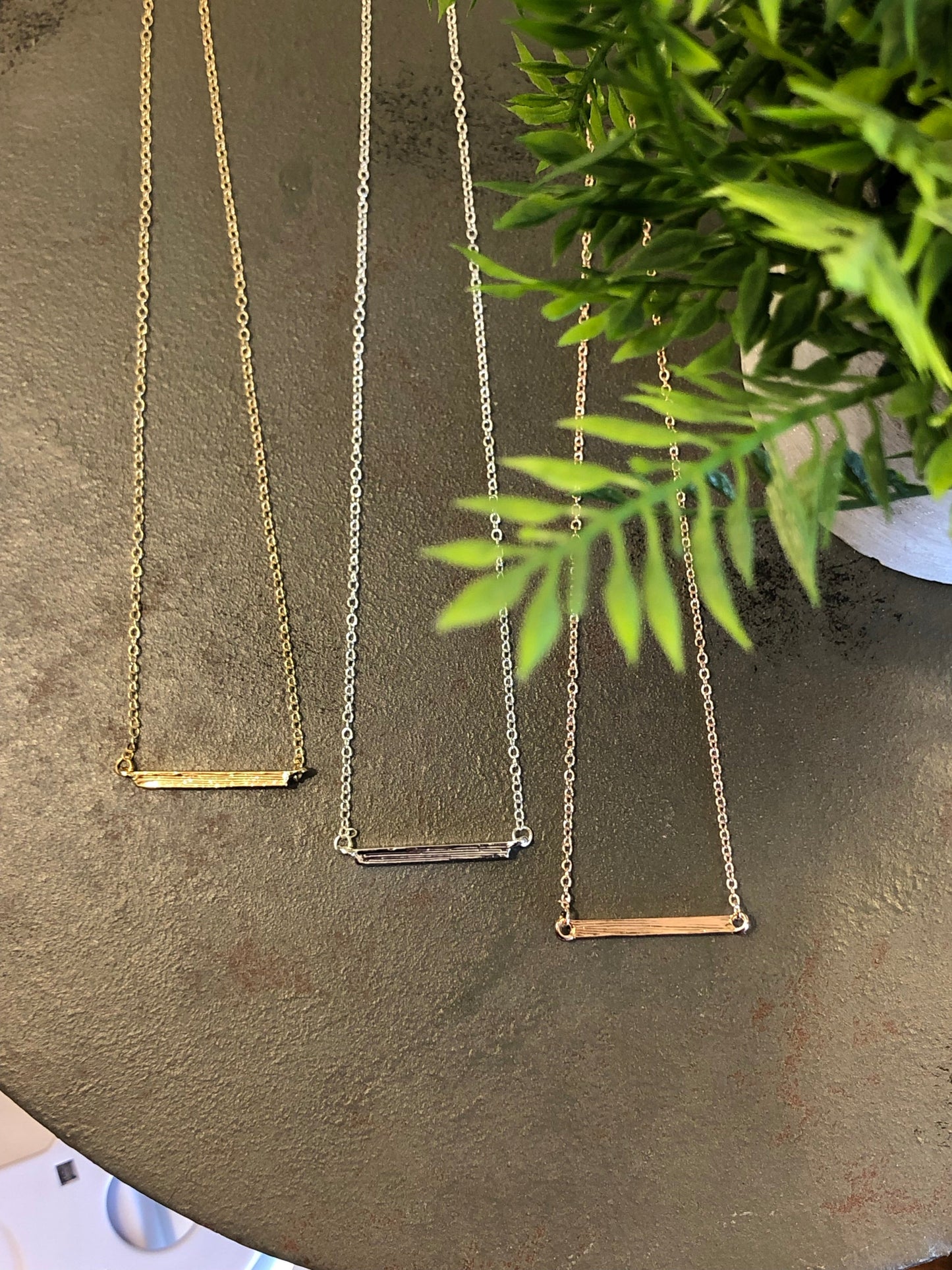 Collier pendentif barre Latitude