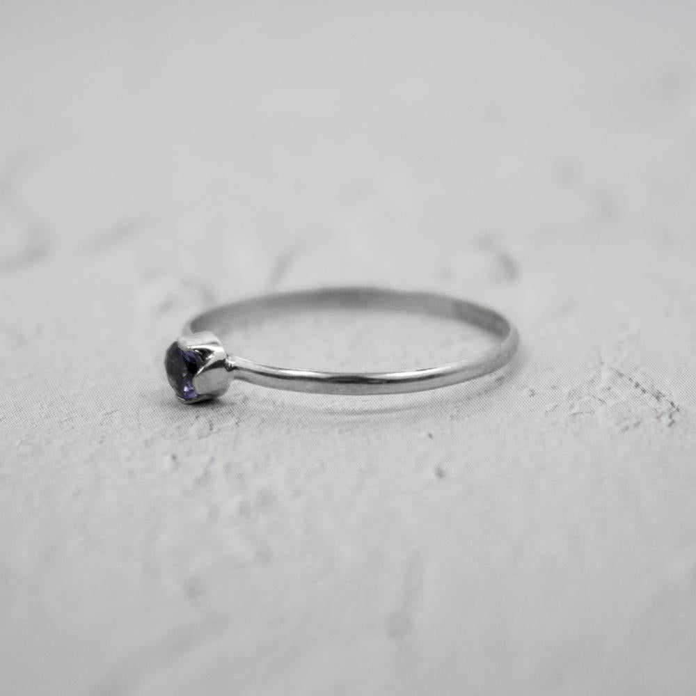 Iolith Sterling Silber Ring Zartes Minimalistisches Band