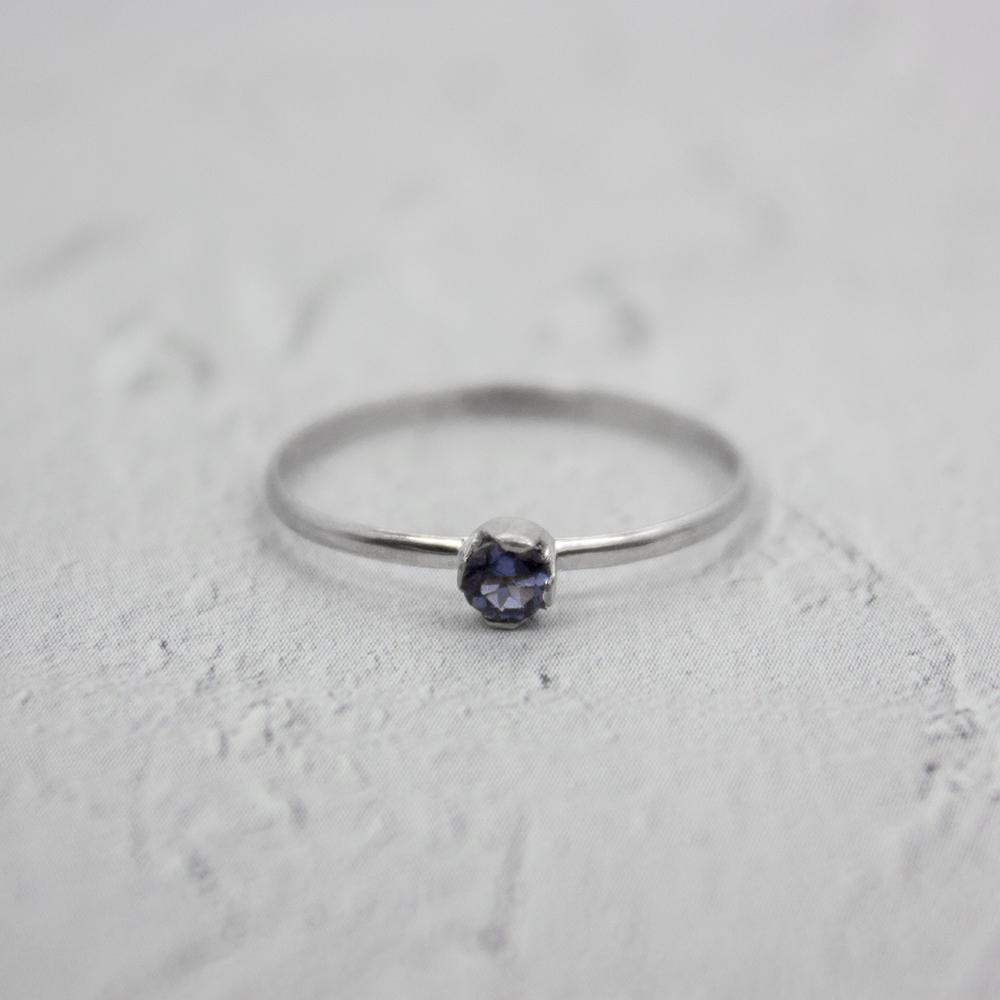 Iolith Sterling Silber Ring Zartes Minimalistisches Band