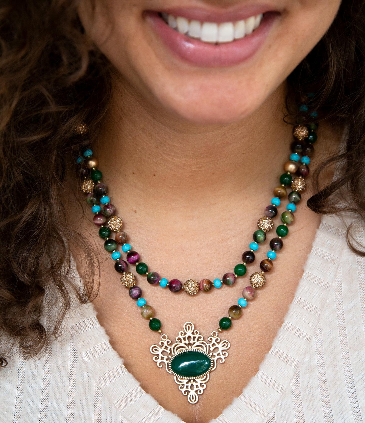 Colliers à Pendentif en Or, Œil de Tigre Orné de Bijoux et Onyx Vert