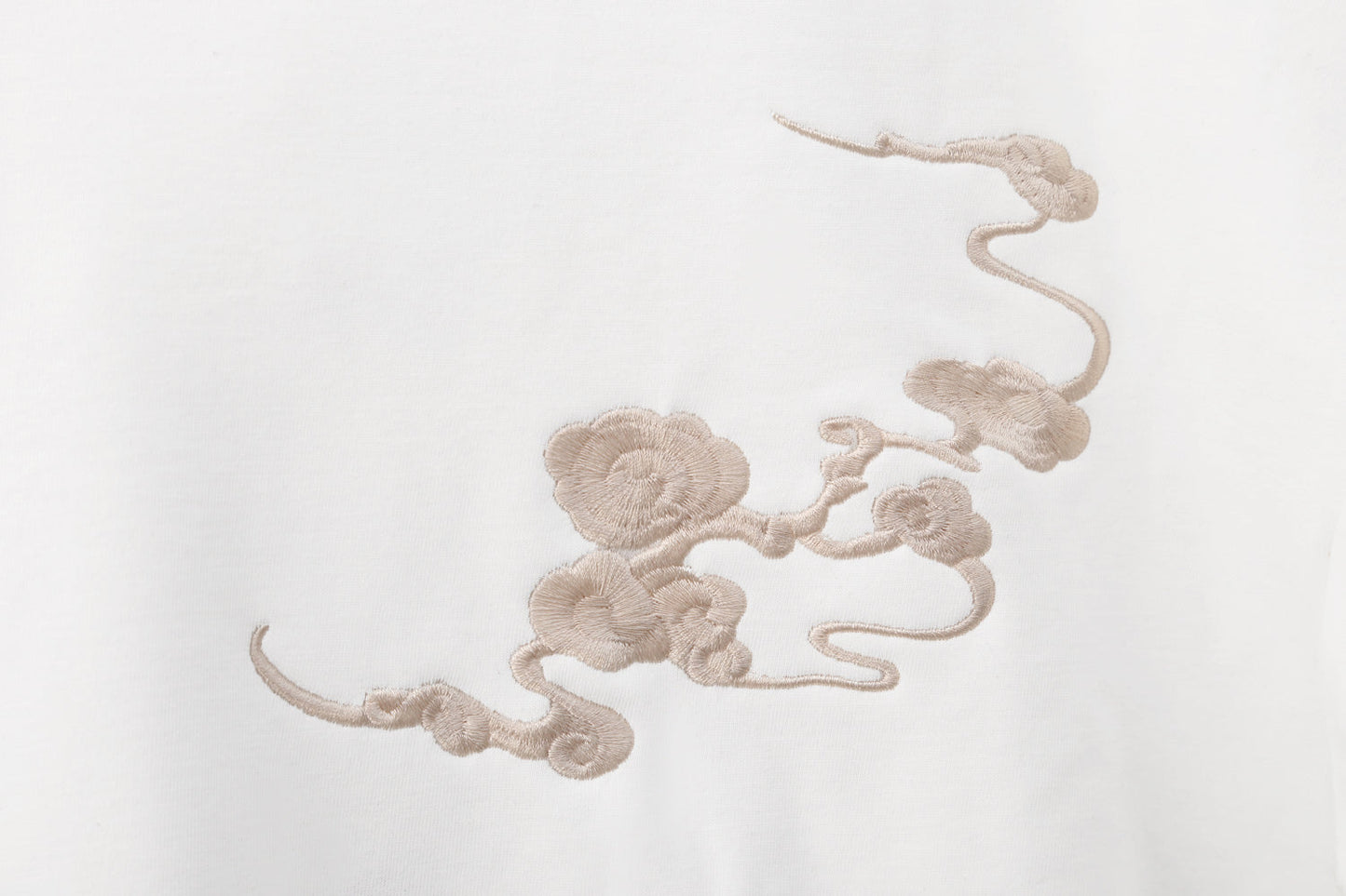 Sweat à capuche brodé Panthère déchaînée KH9202