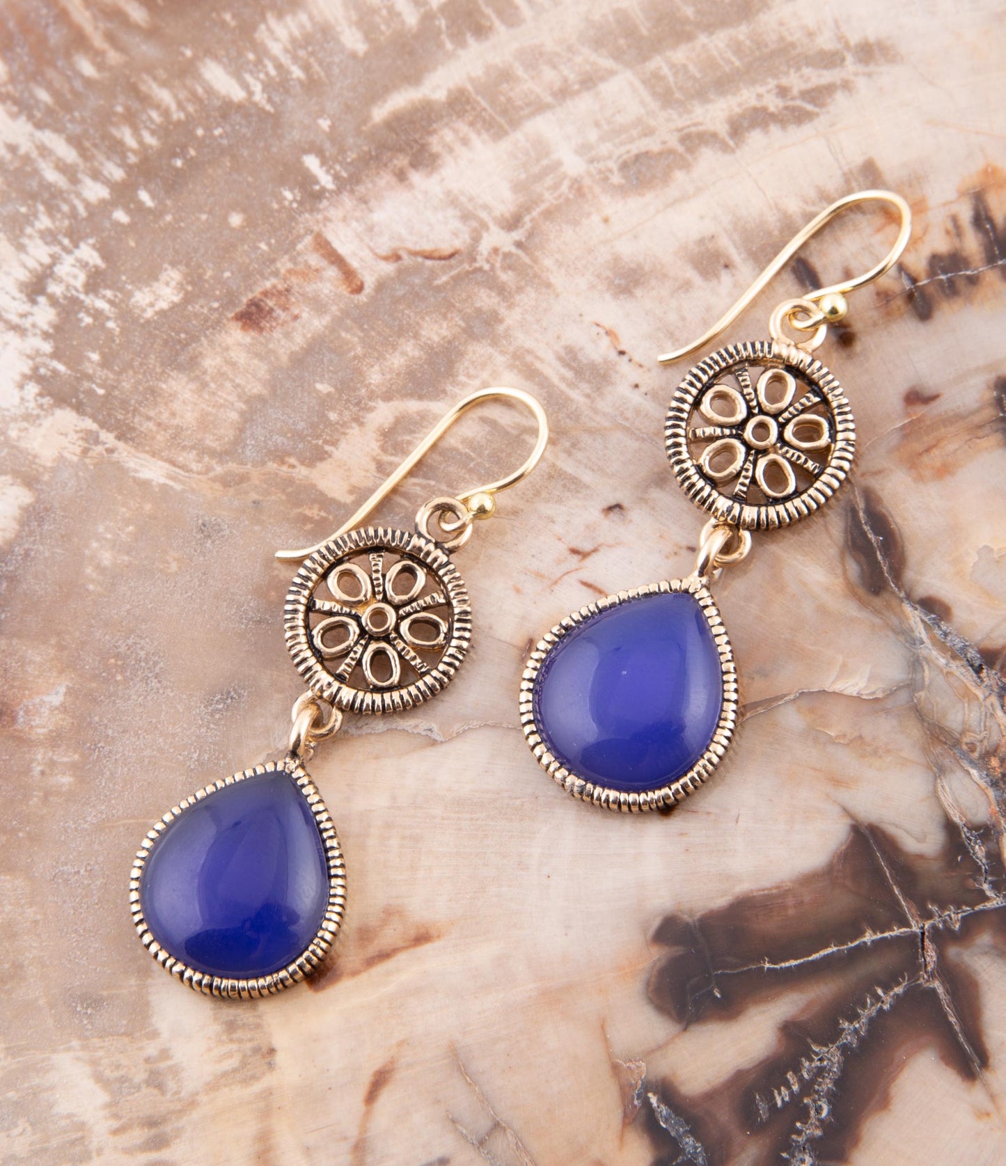 Boucles d'oreilles pendantes dorées Agate Bleue Dentelle