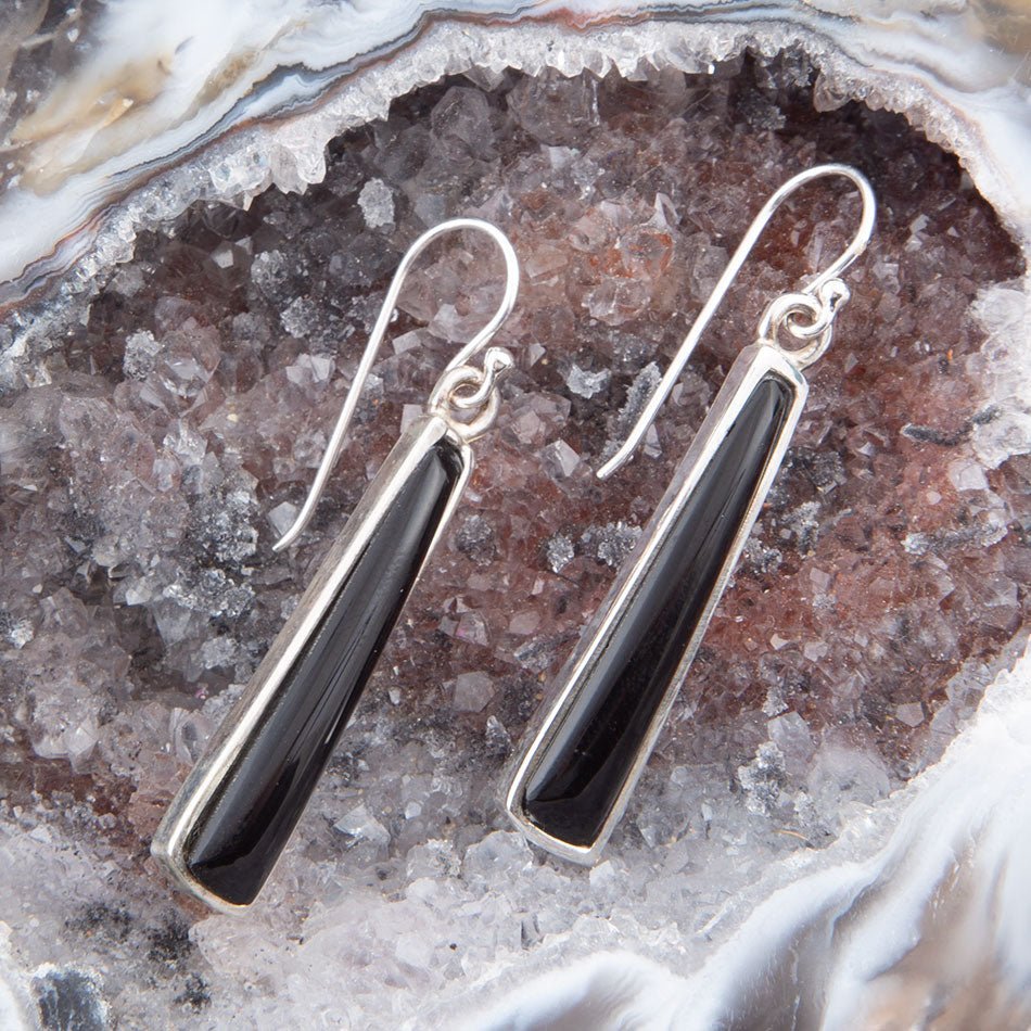 Boucles d'oreilles pendantes Ligne Onyx noir en argent sterling