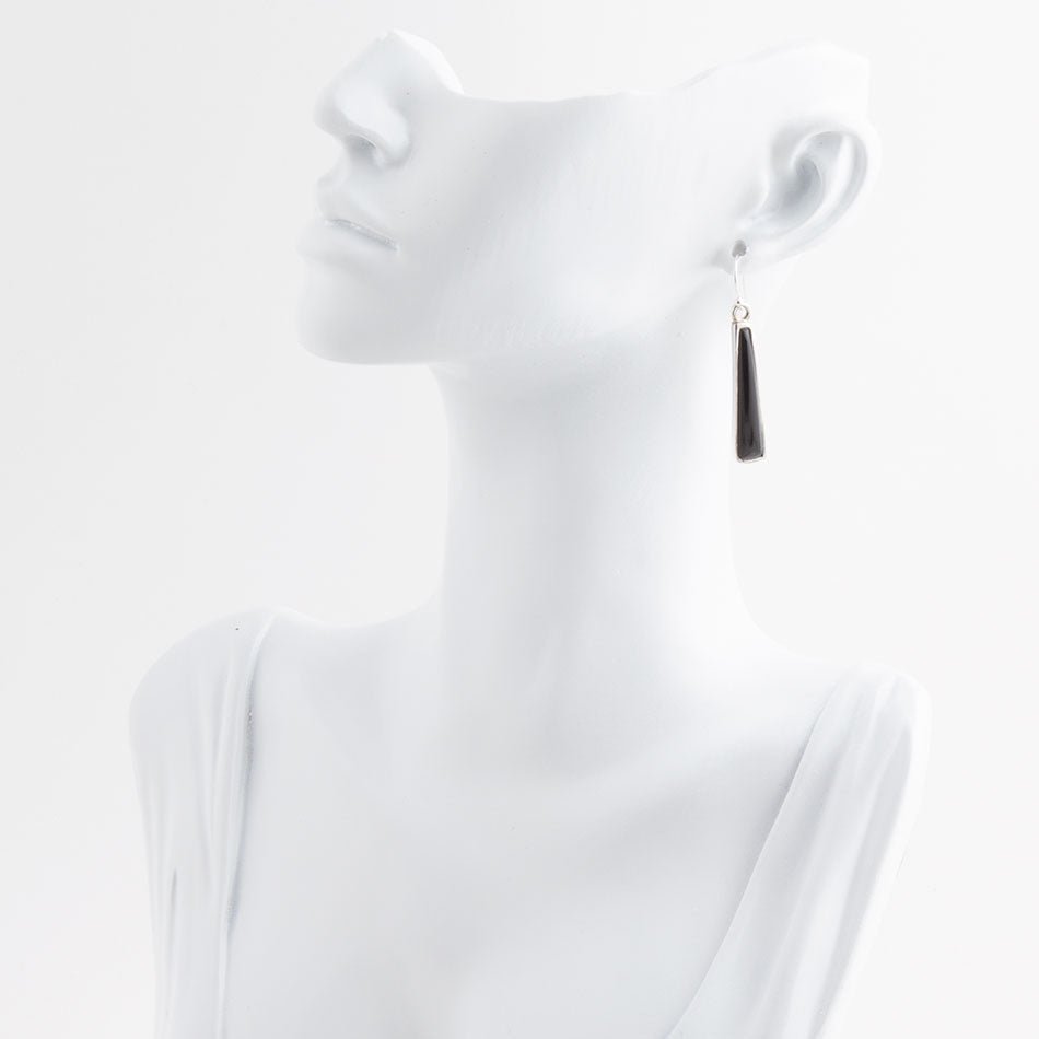 Boucles d'oreilles pendantes Ligne Onyx noir en argent sterling