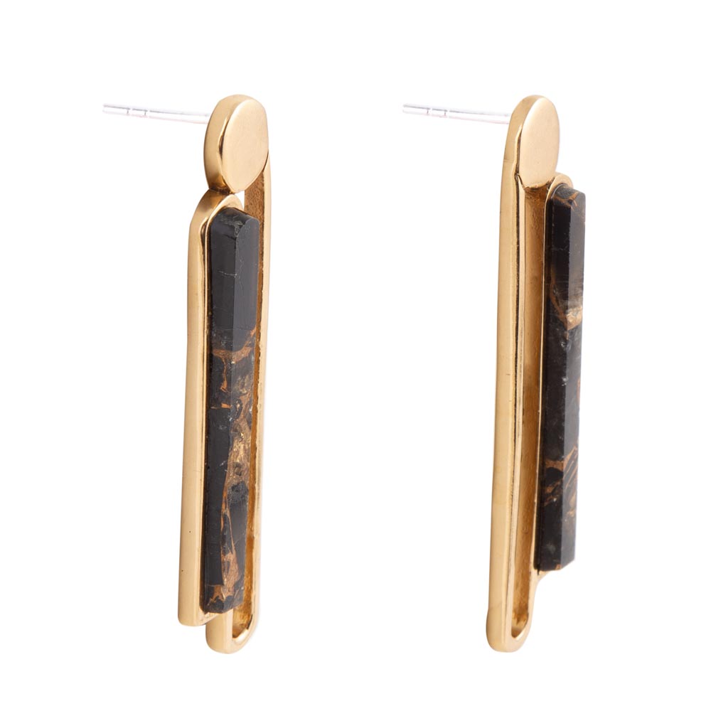 Lineare Ohrringe aus Schwarz-Goldener Schungit-Matrix und goldener Bronze