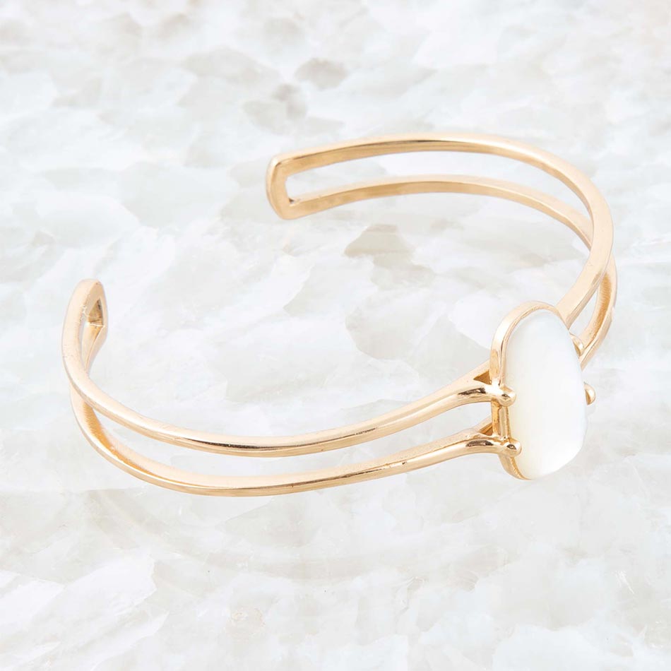 Bracelet manchette Madeline White en nacre et doré