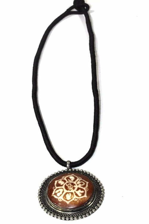 Collier spirituel fleur de mandala pendentif yoga bohème