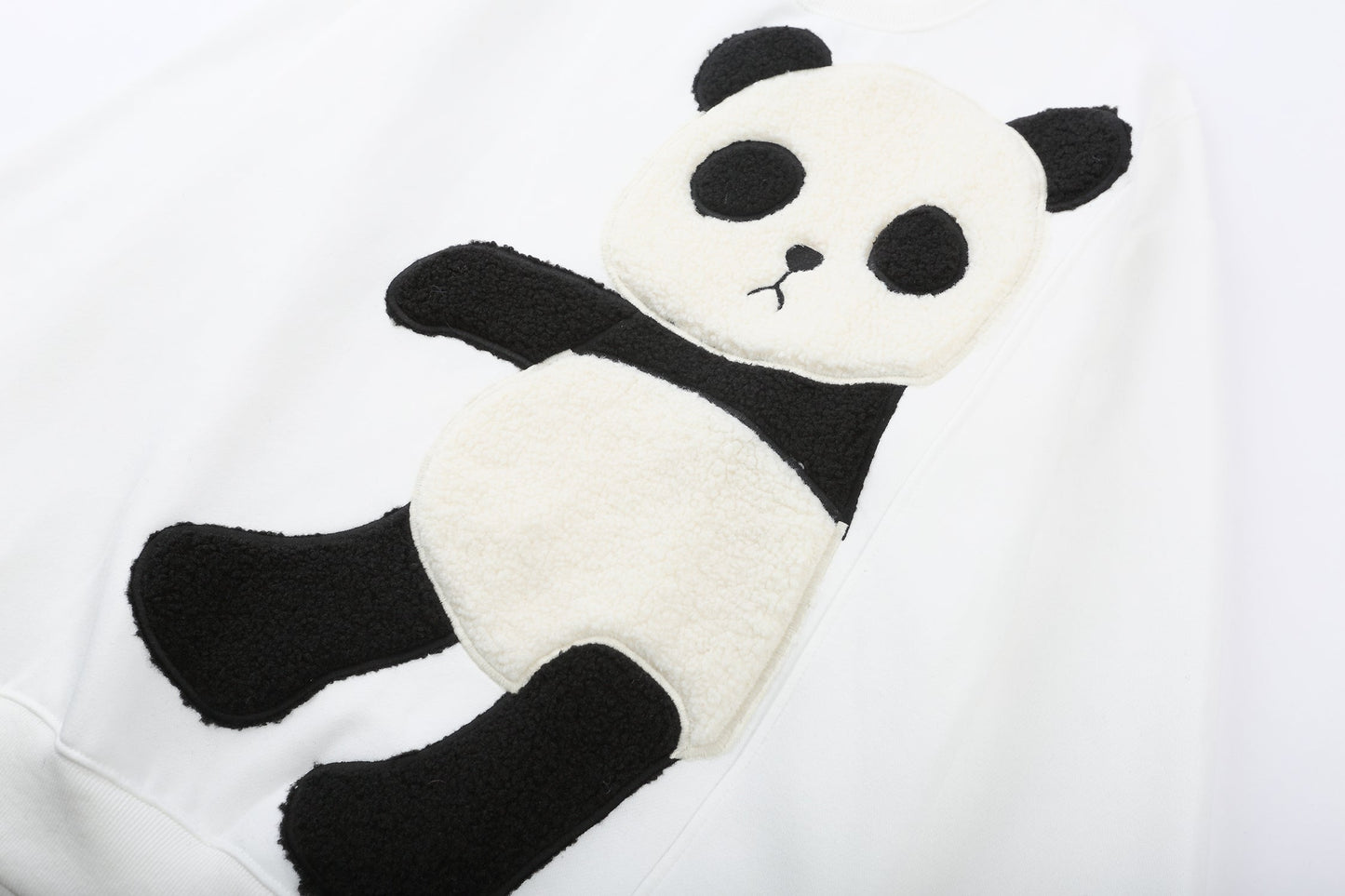 MAR1081 Sweat col rond motif panda pelucheux