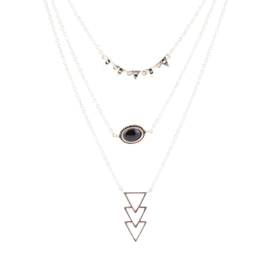 Collier superposé en argent sterling avec marcassite et onyx