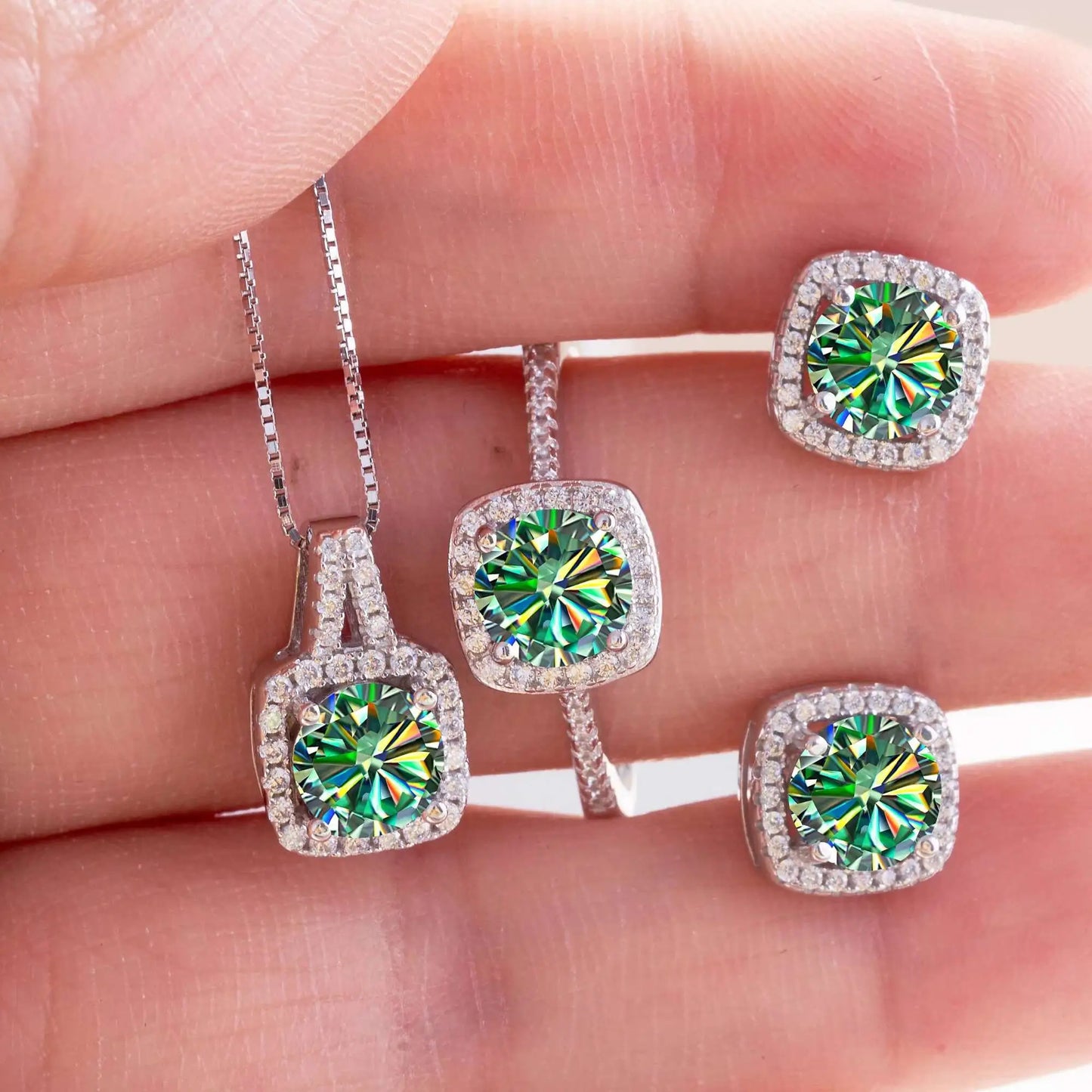 Ensemble Collier Pendentif et Clous d'Oreilles en Moissanite Ronde Couleur D Argent Sterling 925