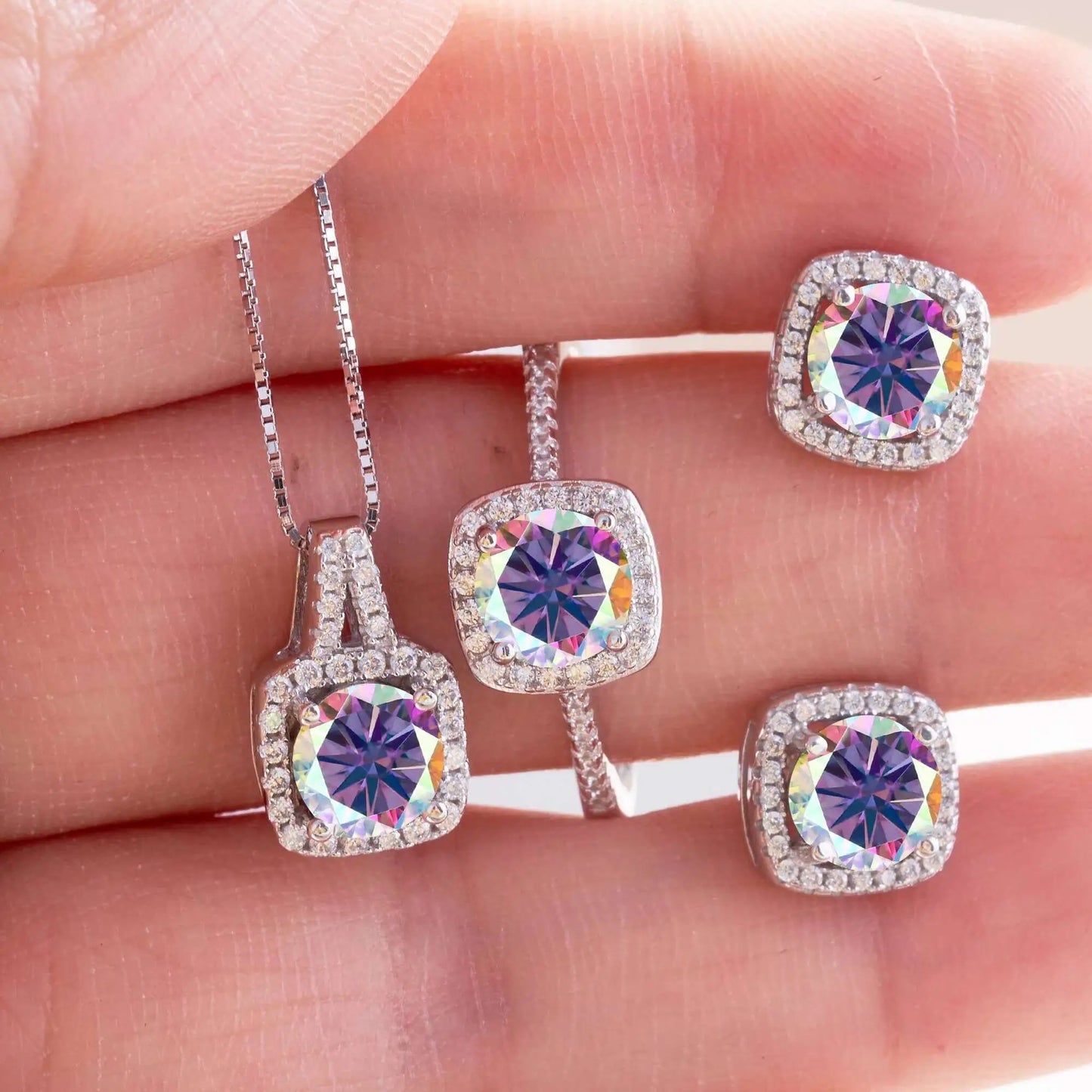 Ensemble Collier Pendentif et Clous d'Oreilles en Moissanite Ronde Couleur D Argent Sterling 925
