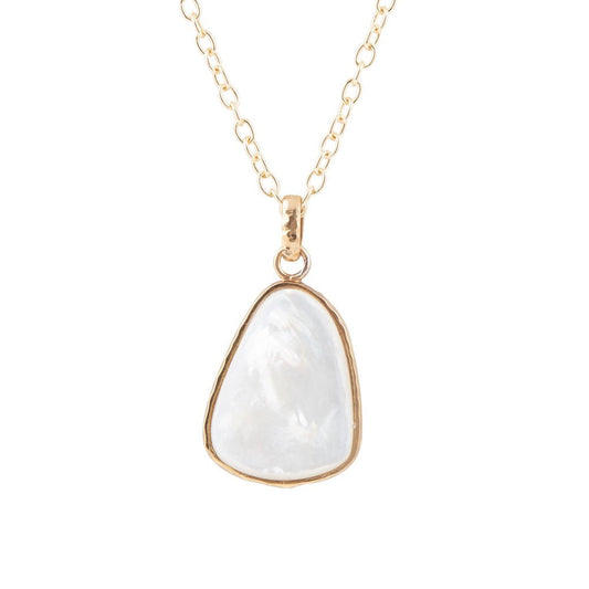 Collier pendentif goutte d'eau doré en nacre blanche