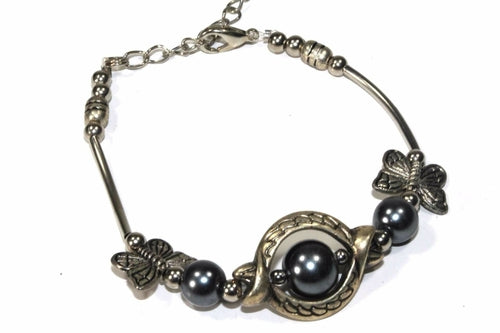 Olivia Armband im Antik-Stil mit Schmetterling und Perle