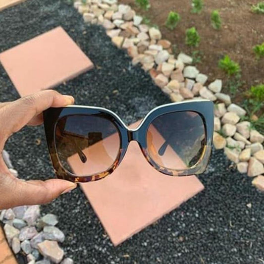 Oversized Sunglasses For Women New Attractive Fashionable & Square Shape Sun Glasses In Vintage Style For Ladies Eyewear Thick Frame Square Sunglasses for Men Women Retro Sun Glasses UV400 Protection Fashion Trendy Style