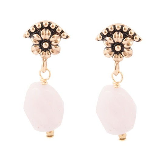 Boucles d'oreilles pendantes florales dorées en quartz rose
