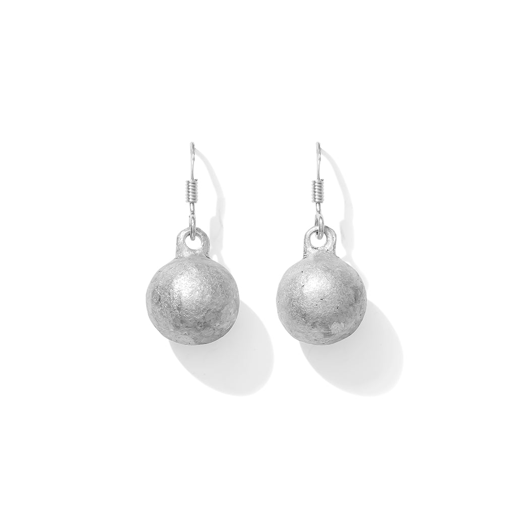 Boucles d'oreilles pendantes Bombe Recyclée Pièces de bombe en aluminium recyclé 3,17 cm Fait main Laos