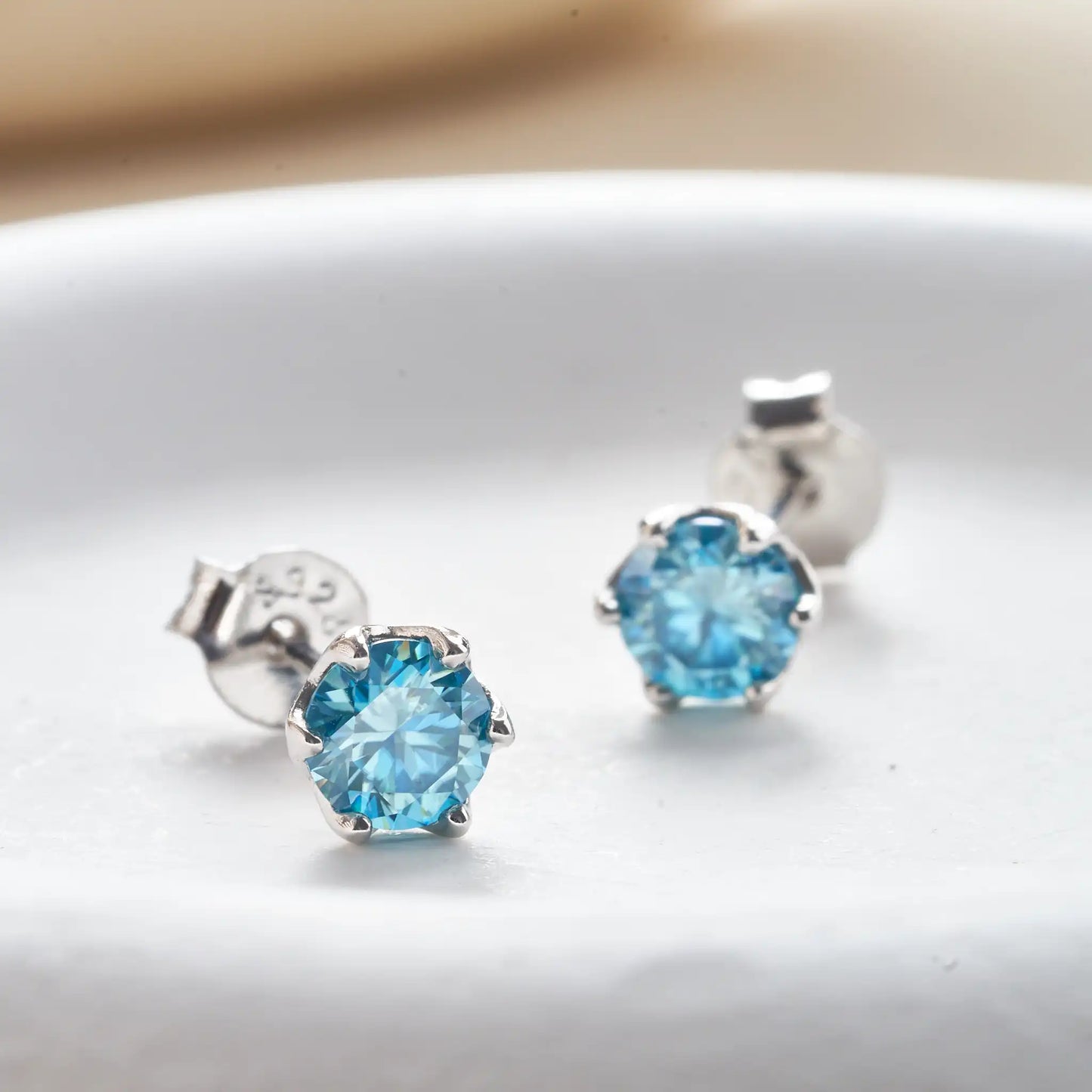 Meerblaue Moissanit Ohrstecker 0,5-2,0 Karat 925 Sterling Silber Hochzeit