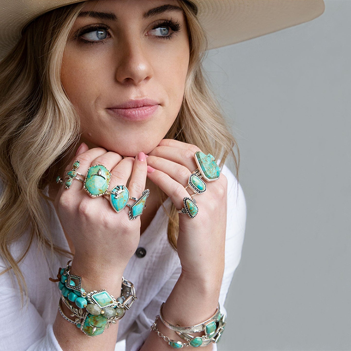 Abgeschirmter blauer Türkis- und Sterlingsilberring