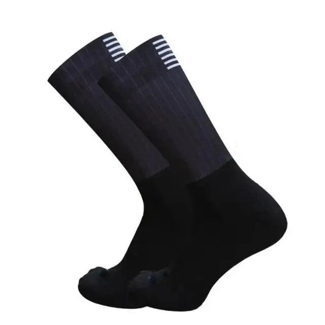 Simple Modern Design Anti Slip Silicone Cycling Socks  For Men Unique  Bicycle Running Socks Lightweight Breathable Sports Socks