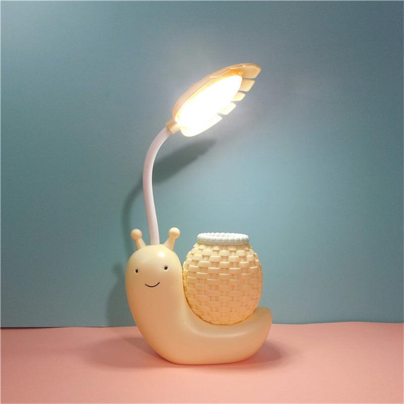 Snail Led Table Lamp Cute Pen Holder Desk Light Reading Study Children Bedroom College Dorm Eye Protection Adjustable Organizer Cute Study Lamps for Bedroom Décor