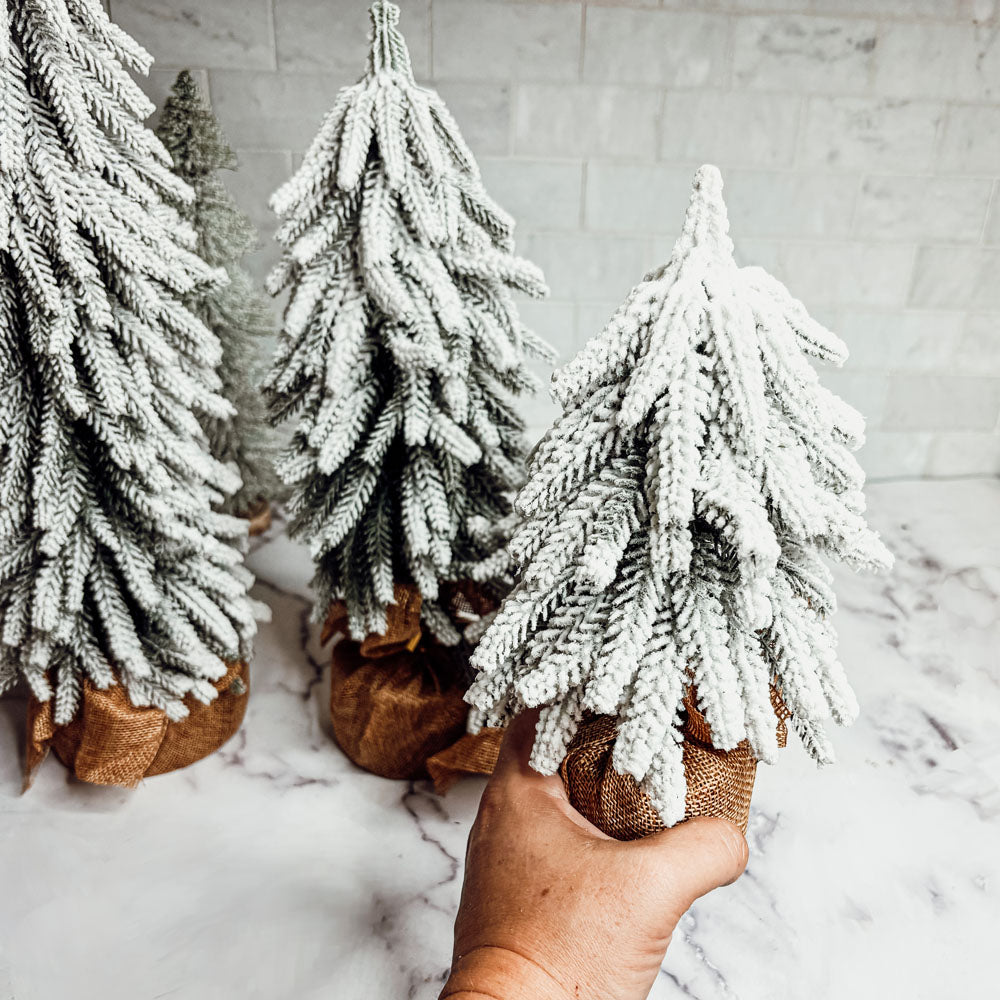 Sapins de Noël Artificiels Floqués de Neige Mini Décorations de Noël Réalistes