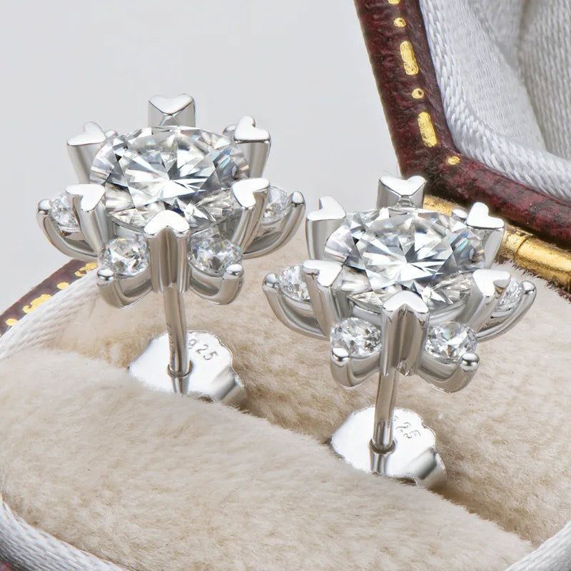 Ohrstecker aus Sterlingsilber S925 mit Moissanit Schneeflocke, 6-Krappen, Valentinstag