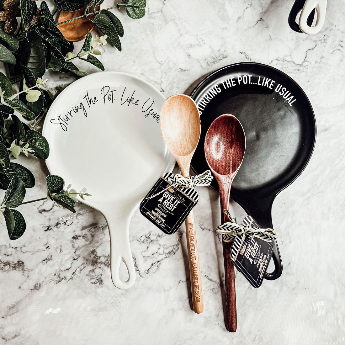 Löffelablage und Holzlöffel-Set, Farbauswahl, individuelles Zitat, Küchengeschenk