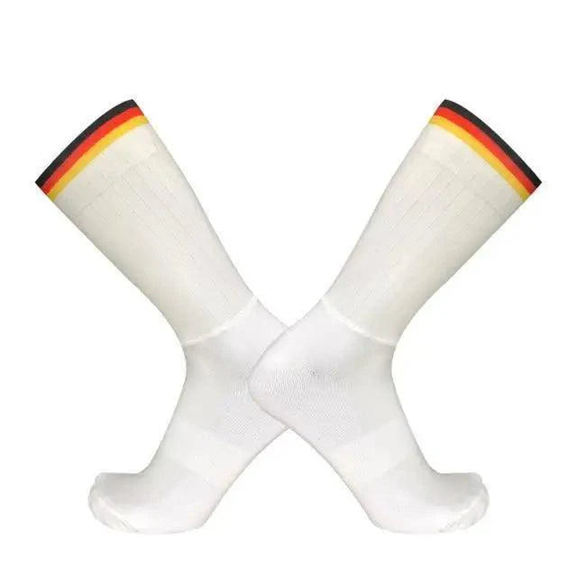 Stylish Summer  Breathable Cycling Socks For Men Anti Slip Seamless Sports Cycling Socks For Men Modern Design Running Sports Socks