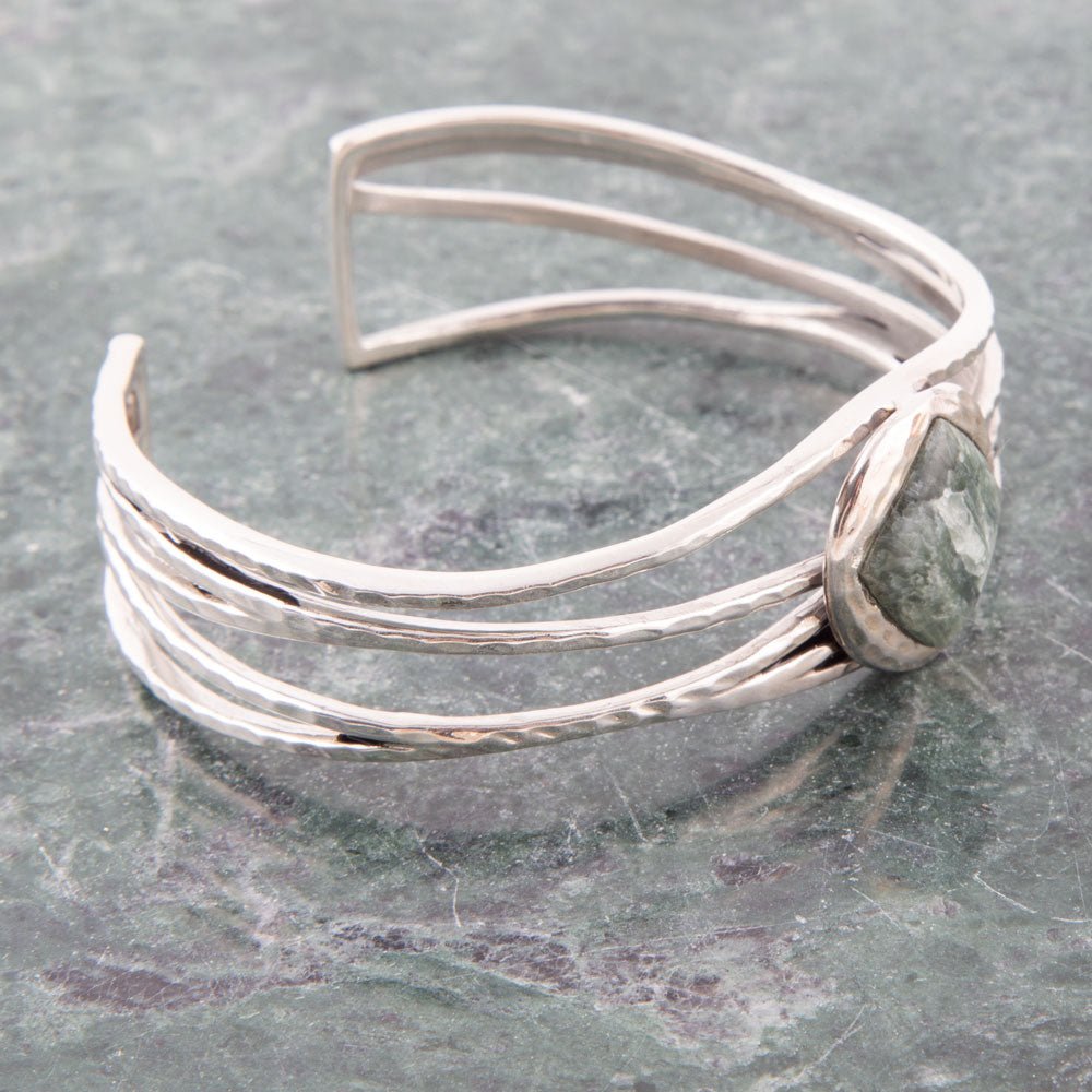 Terra Green Seraphinit und Sterlingsilber Manschettenarmband