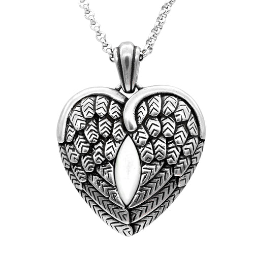Collier pendentif cœur ailé en nacre pour femme